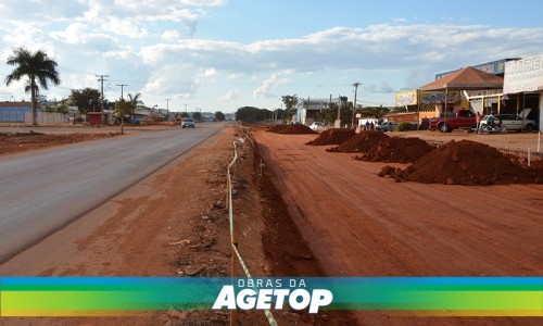 Construção do viaduto da GO-080