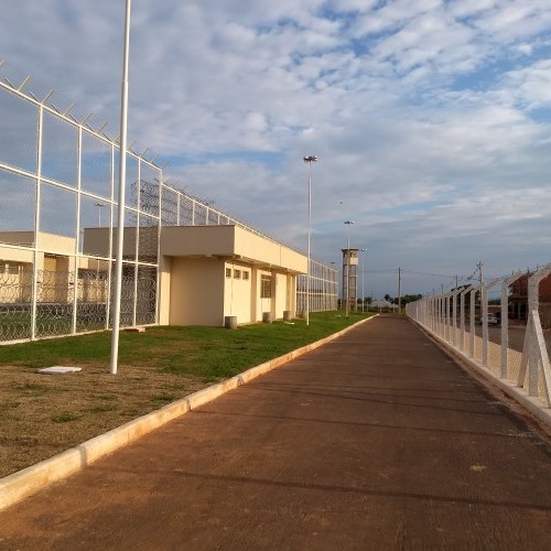 Presídios em construção