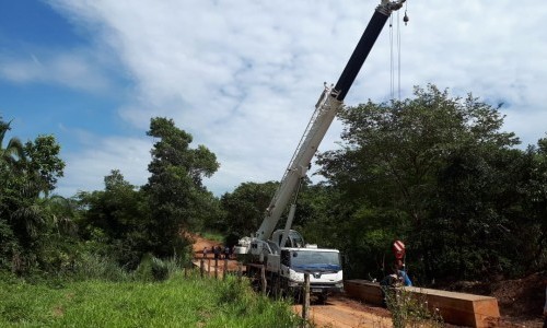 Ponte de madeira na GO-326 é substituída por estrutura de concreto