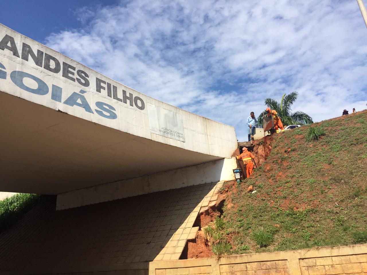 Goinfra inicia reparos em viaduto da GO-070, em Goiânia (GO)