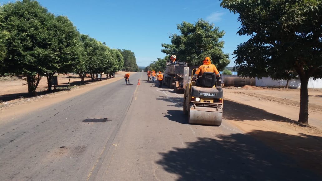 Reparos são iniciados em trecho da rodovia GO-060, próximo ao município de Israelândia (GO), região Oeste do Estado