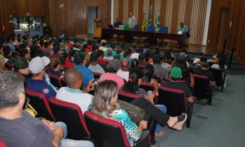 Comerciantes recebem orientações de higiene e segurança para instalação de barracas na Rodovia dos Romeiros