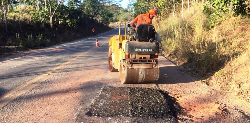 Trecho crítico da GO-070, entre Goiás e Itapirapuã, começa a receber reparos