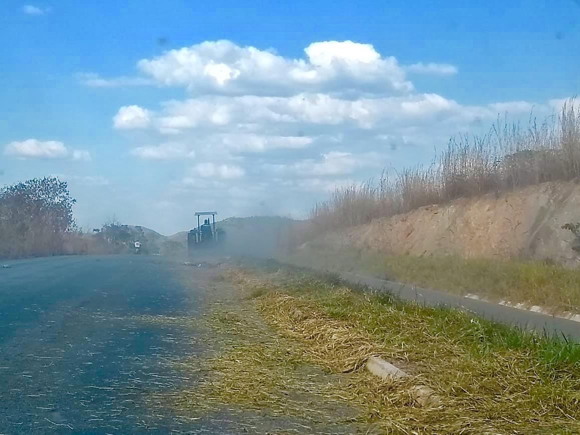 Romaria do Muquém: GO-237 passa por reparos com operação tapa-buraco e roçagem