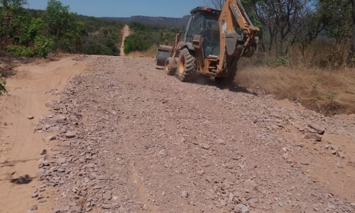 GO-452 está em manutenção na região Nordeste de Goiás