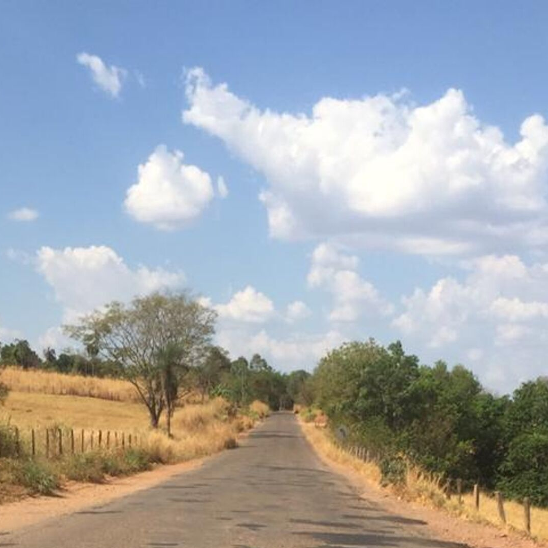 Operação tapa-buraco é realizada na GO-326