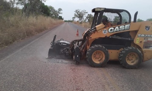 Goinfra realiza manutenção da rodovia GO-151 na região Norte de Goiás