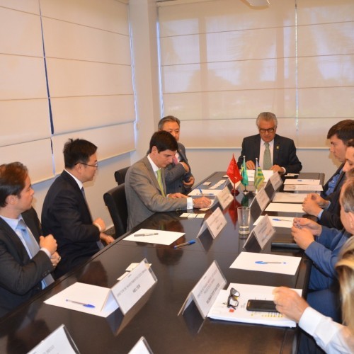 Chineses são recebidos na Goinfra para discutir investimentos em infraestrutura