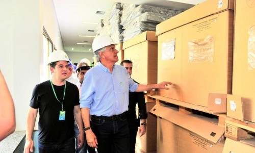 Governador retoma obras do Hospital de Uruaçu