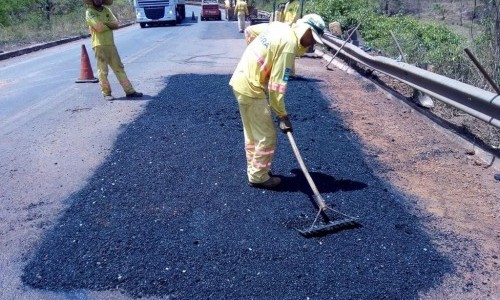 Goinfra promove manutenção emergencial em diversos pontos de Goiás