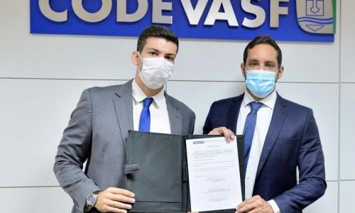 Governo de Goiás e Codevasf assinam ordem de serviço para construção de 54 pontes em rodovias estaduais