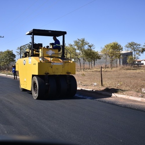 GO-347 Mozarlândia - Execução de recapeamento com CBUQ no perímetro urbano de Mozarlândia