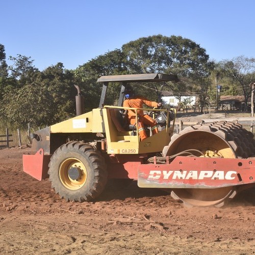 GO-241 Levantamento de greide na rodovia que liga Bonópolis a Mutunópolis 