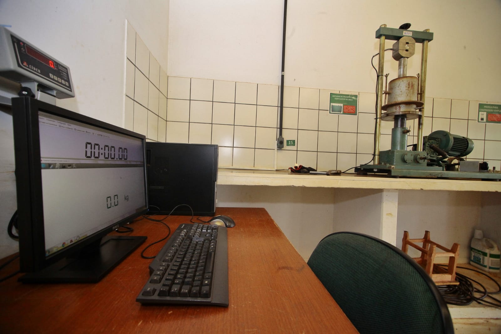 Com investimentos de R$ 300 mil, Goinfra moderniza laboratório que avalia qualidade das obras rodoviárias
