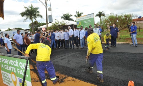 Goinfra entrega recuperação da GO-437 e inicia obras do Eixo Municípios em Gameleira