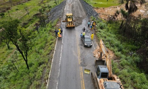 Governo de Goiás anuncia prazos para liberar tráfego de carretas na GO-118 e reabrir ponte do Rio Santa Tereza, na GO-241