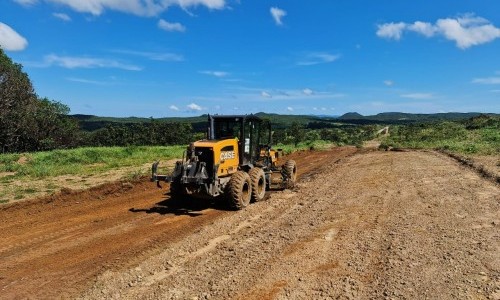 Governo de Goiás executa serviços emergenciais em mais de 40 trechos de rodovias no fim de semana