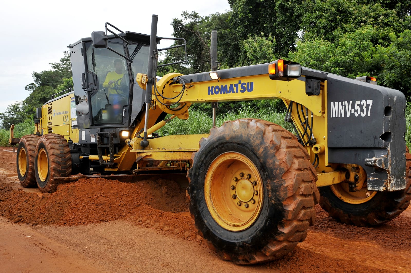 Goinfra dá início à reconstrução de estradas municipais rurais a custo zero para prefeituras