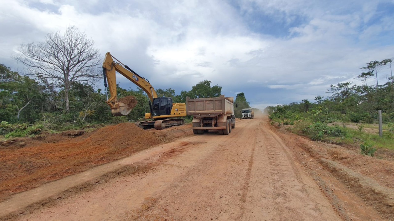 Goinfra executa obras em 93 quilômetros da estrada municipal que liga Cavalcante a Colinas do Sul