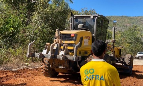 Governo de Goiás executa obras em estradas rurais e nas ruas de Cavalcante, no Nordeste goiano