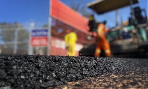 “O desenvolvimento chega com asfalto”, diz morador de Santo Antônio do Descoberto sobre obras do Eixo Municípios