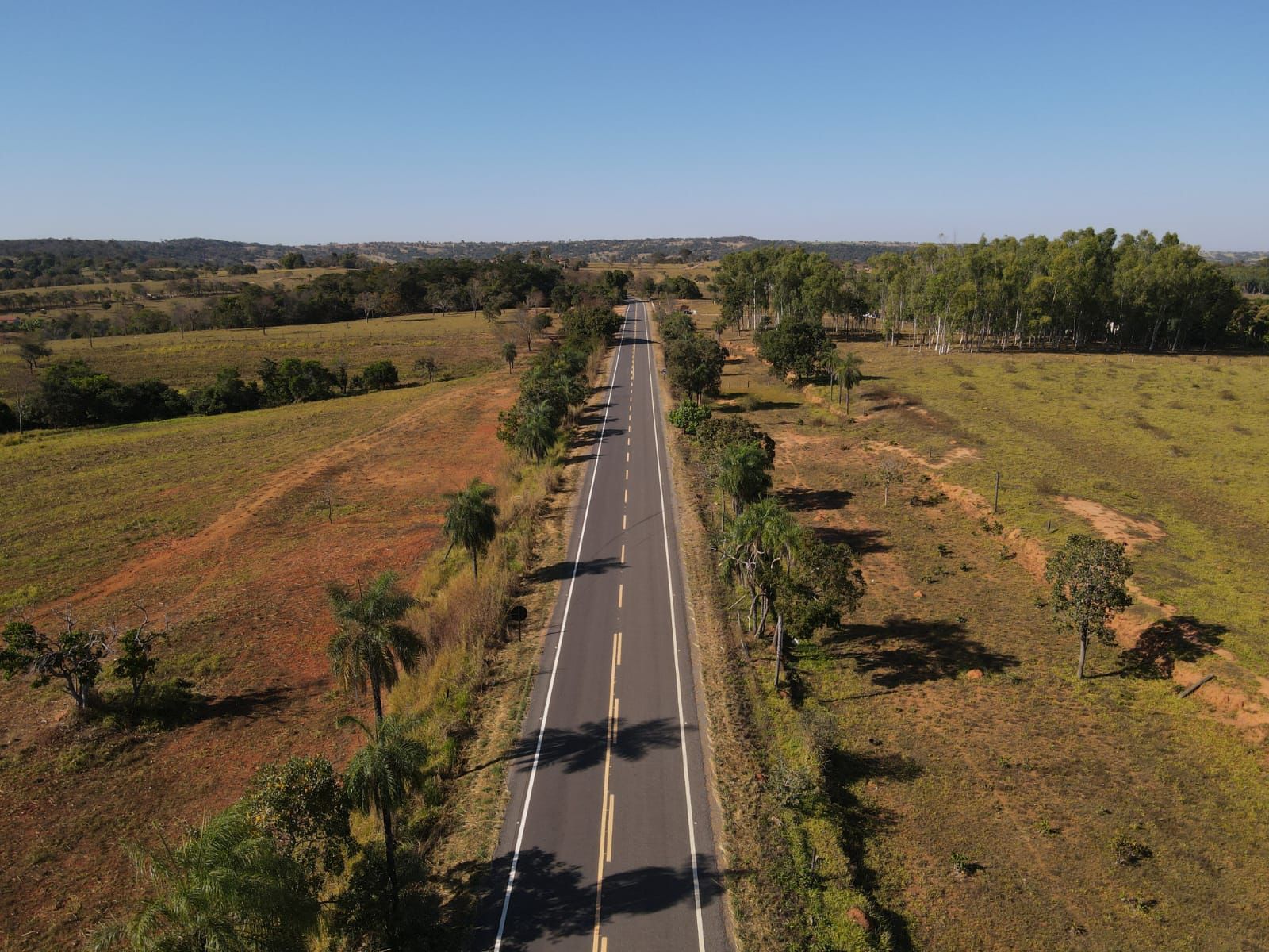 Em Buriti de Goiás, governador inaugura restauração da GO-326 e assina ordem de serviço do Eixo Municípios