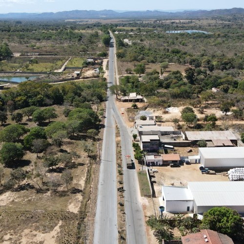 Governador vistoria obras de recuperação da GO-237, entre Niquelândia e o distrito de Muquém