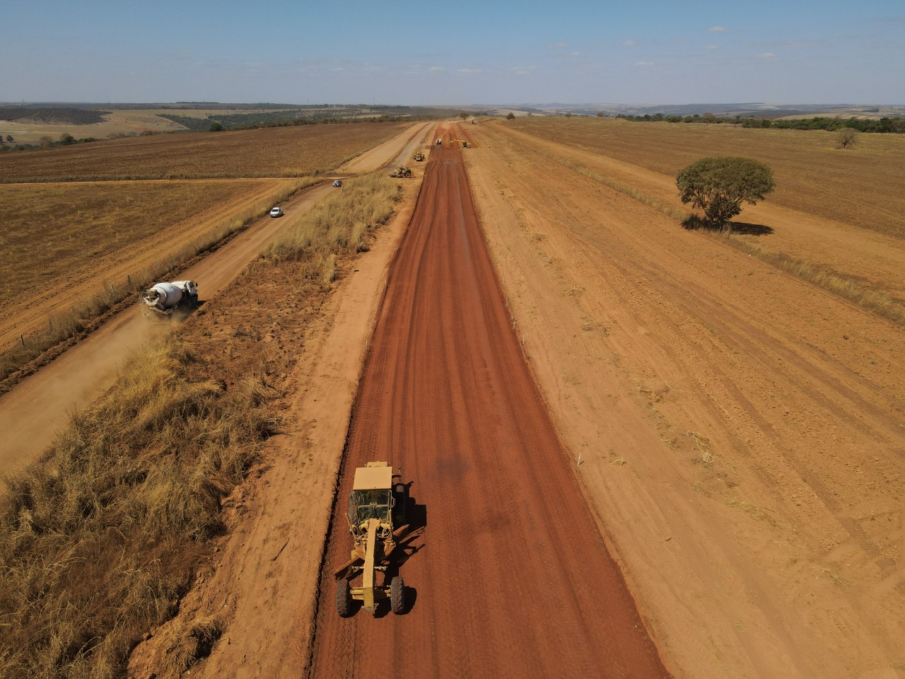 Abadiânia recebe obras de pavimentação da GO-474 e de recuperação da infraestrutura urbana