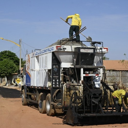Governo de Goiás realiza recuperação de vias municipais em Firminópolis, no Oeste do Estado