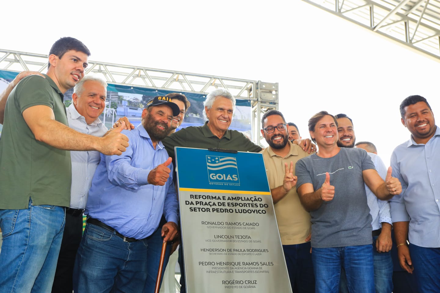 Caiado entrega Praça Esportes do Setor Pedro Ludovico, em Goiânia