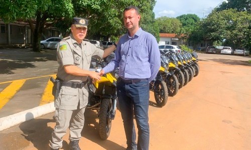 Goinfra entrega 10 motos ao Comando de Policiamento Rodoviário