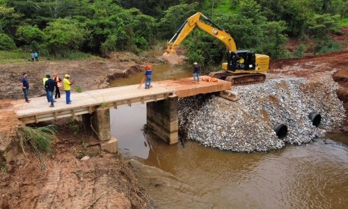 Governo de Goiás entrega ponte na GO-442, em Campinaçu