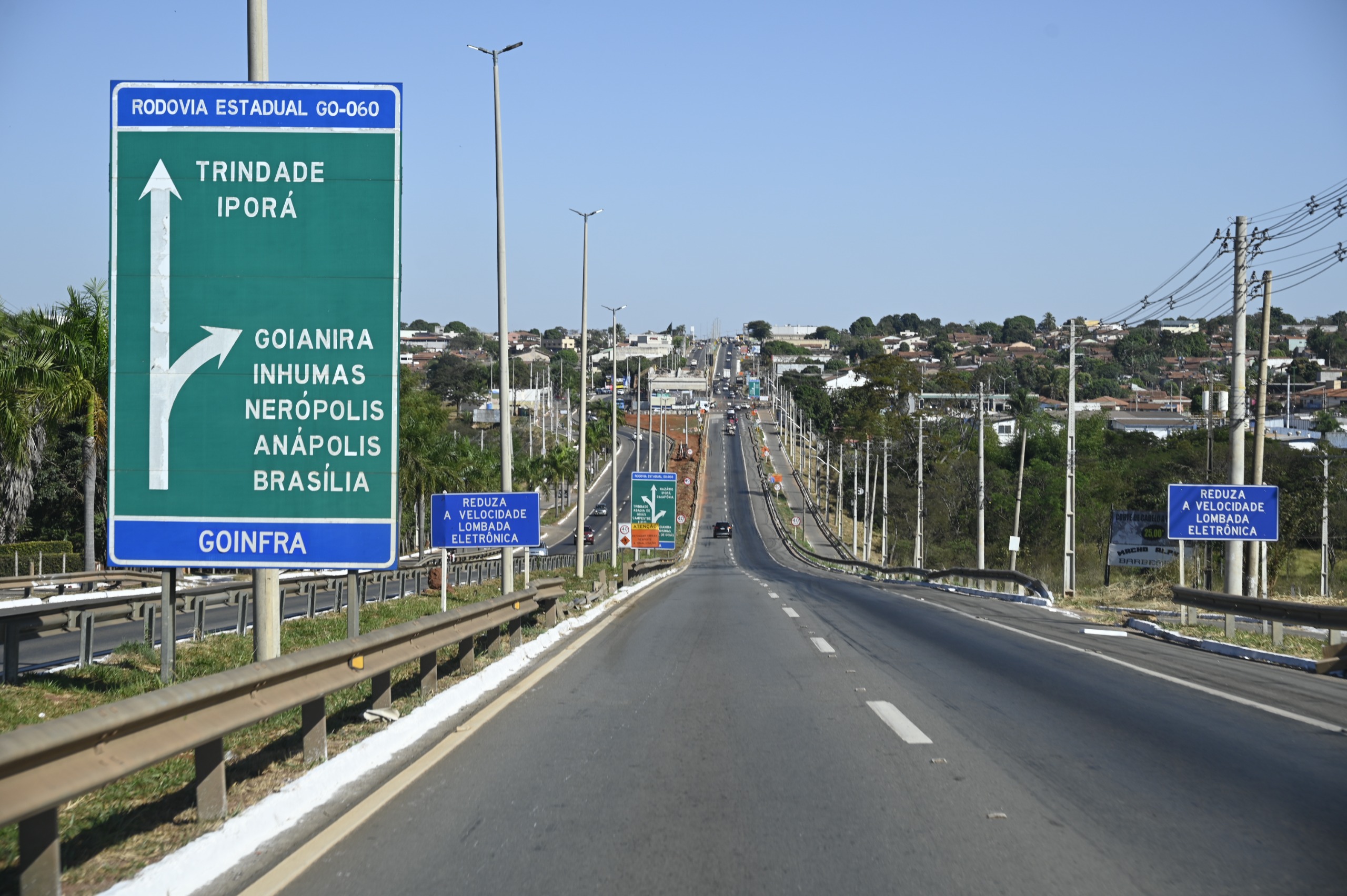 Goinfra realiza preparativos de infraestrutura para Festa do Divino, em Trindade