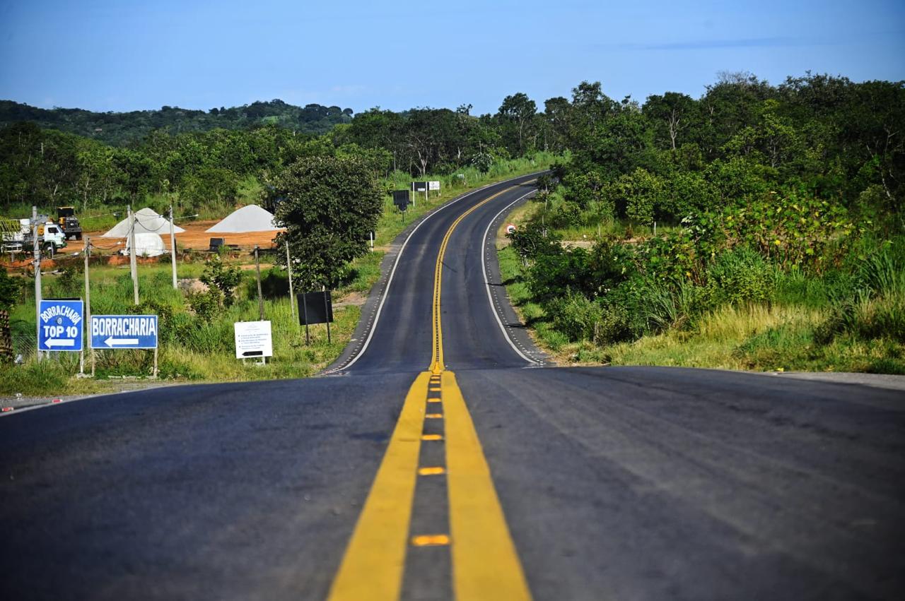 Governo de Goiás entrega revitalização da GO-070, entre cidade de Goiás e Itapirapuã