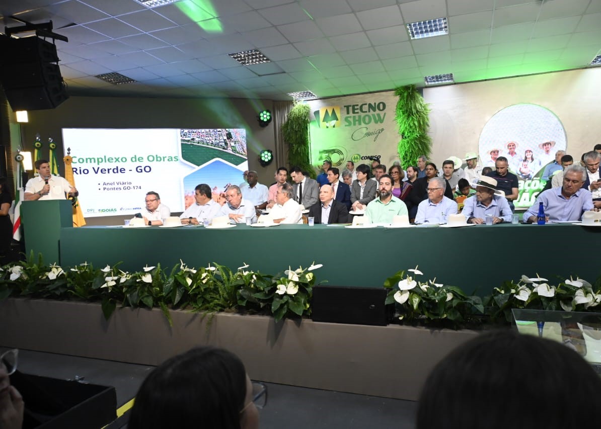 Goinfra e Comigo assinam protocolo de intenções para execução de mais R$ 158 milhões em obras do Fundeinfra