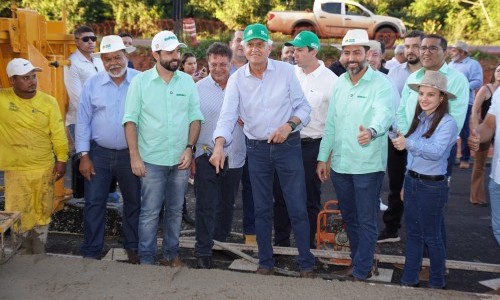 Governador vistoria obras de duplicação da GO-210, em Rio Verde