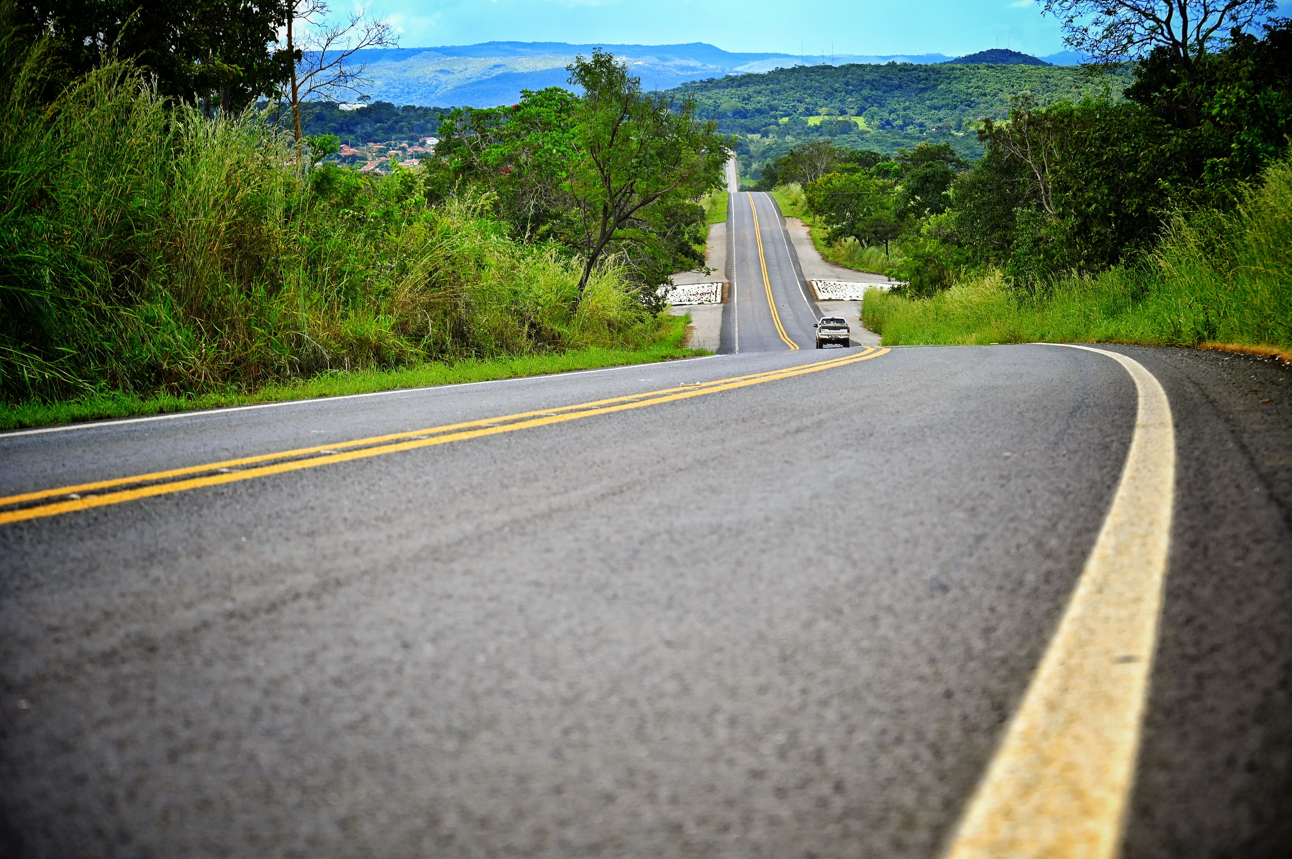 Governo de Goiás entrega obras de infraestrutura no Vale de São Patrício