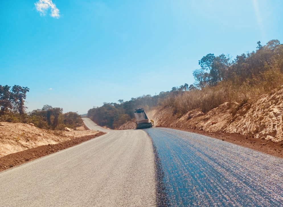 Goinfra avança para etapa final da pavimentação da GO-132