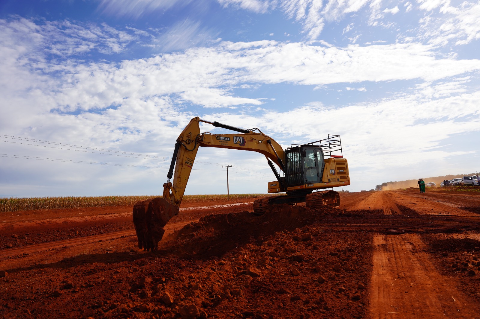 Goinfra inicia pavimentação da GO-050 e GO-219 com recursos do Fundeinfra