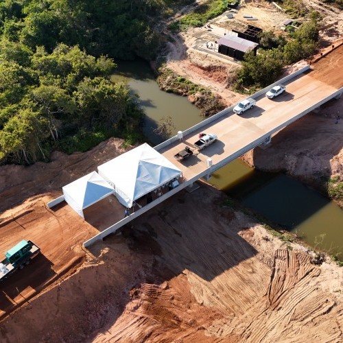 Governo de Goiás entrega ponte sobre o Ribeirão Água Parada, na GO-341