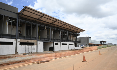 Governador vistoria obras do Autódromo: evento teste para Moto GP será em janeiro