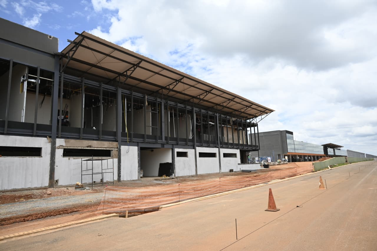 Governador vistoria obras do Autódromo: evento teste para Moto GP será em janeiro