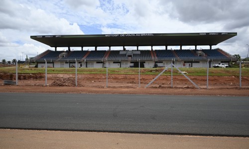 Governador vistoria obras do Autódromo: evento teste para Moto GP será em janeiro