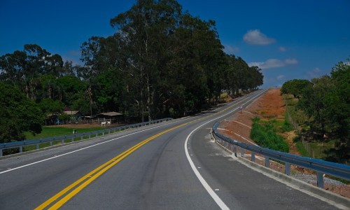 Estado entrega pavimentação da GO-319 e reforça plano de modernização das rodovias estaduais