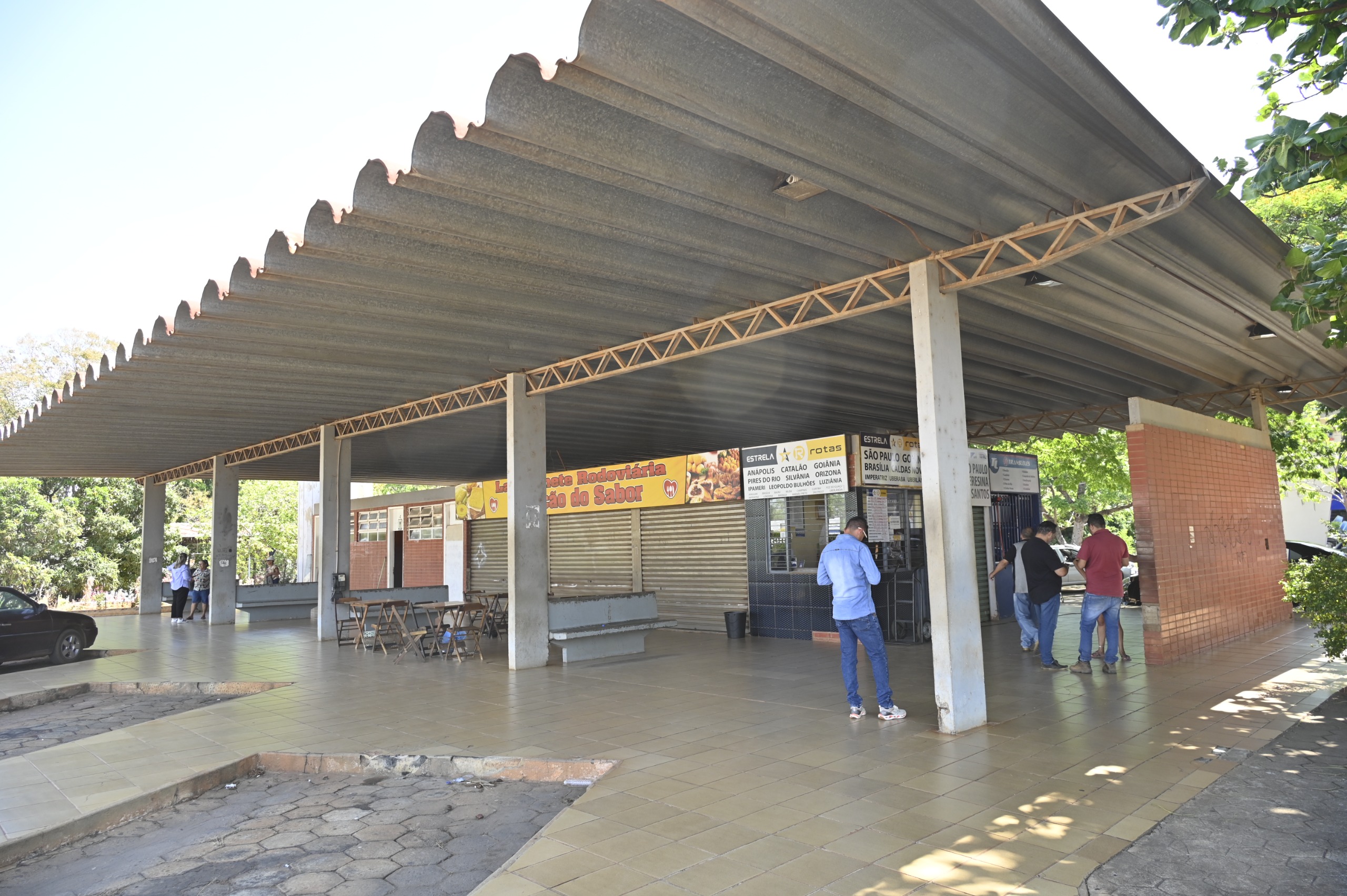 Governo de Goiás reforma e moderniza Centro Recreativo e Terminal Rodoviário de Vianópolis 