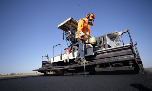 Governo de Goiás expande frentes de trabalho nas rodovias em 2026