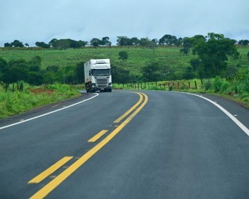 Goinfra restringe tráfego em rodovias no feriado do Dia do Trabalhador; confira regras e trechos 