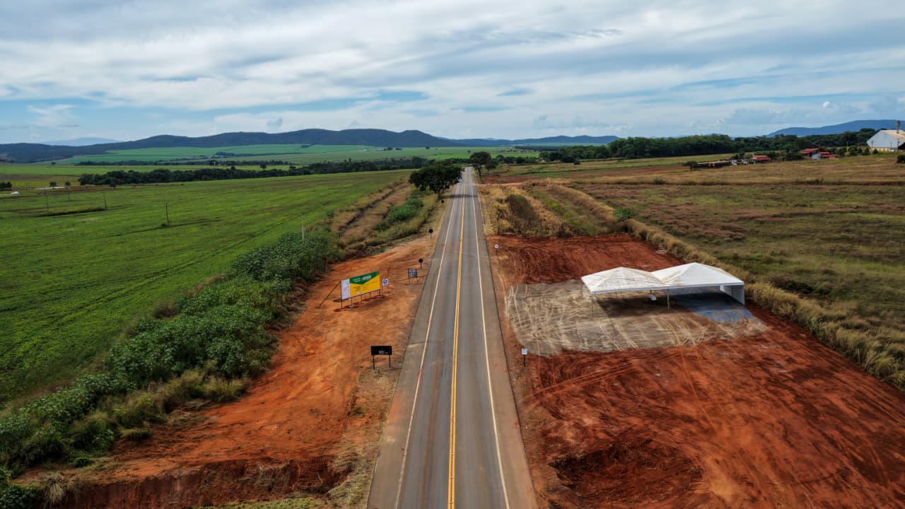 Governo de Goiás entrega pavimentação da GO-230 em Vila Propício